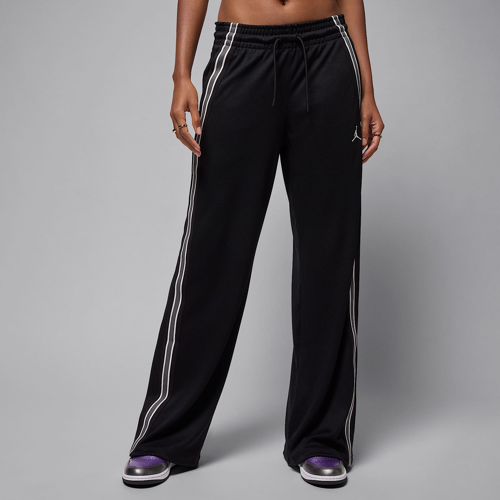 Jordan Brooklyn Women's Tracksuit Bottoms. Nike RO